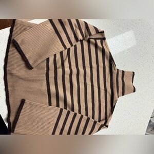 Toteme Brown Turtleneck Sweater size Medium